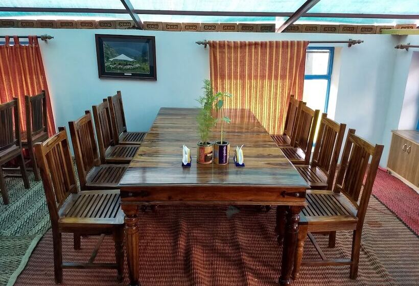 ペンション Lara Homestay Langza