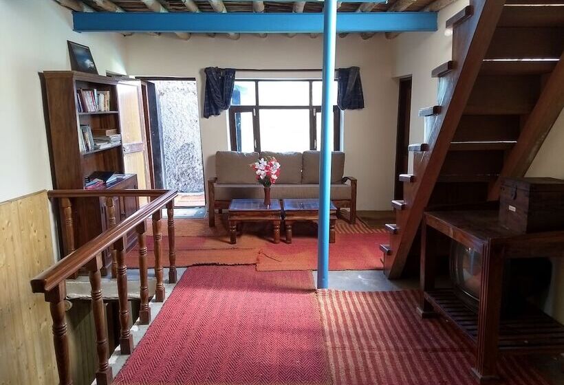 ペンション Lara Homestay Langza