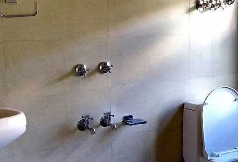 ペンション Lara Homestay Langza