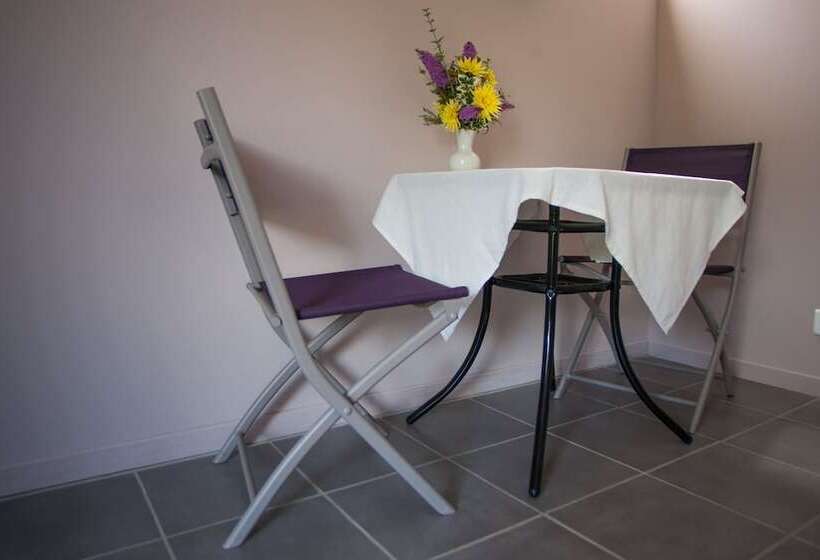 بنسيون Les Deux Chemins