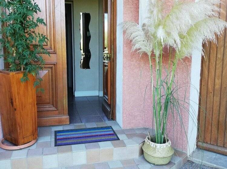 Пансион Maison D Architecte Chez Huguette