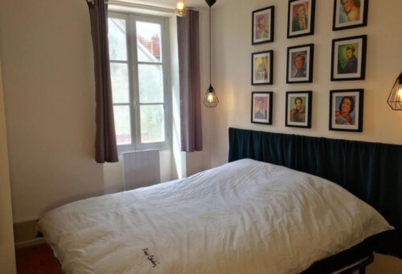 פנסיון Presque Au Chateau