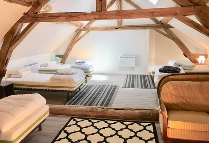 פנסיון Presque Au Chateau