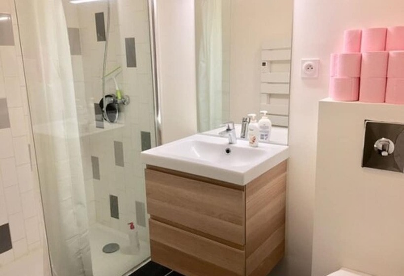 פנסיון Presque Au Chateau