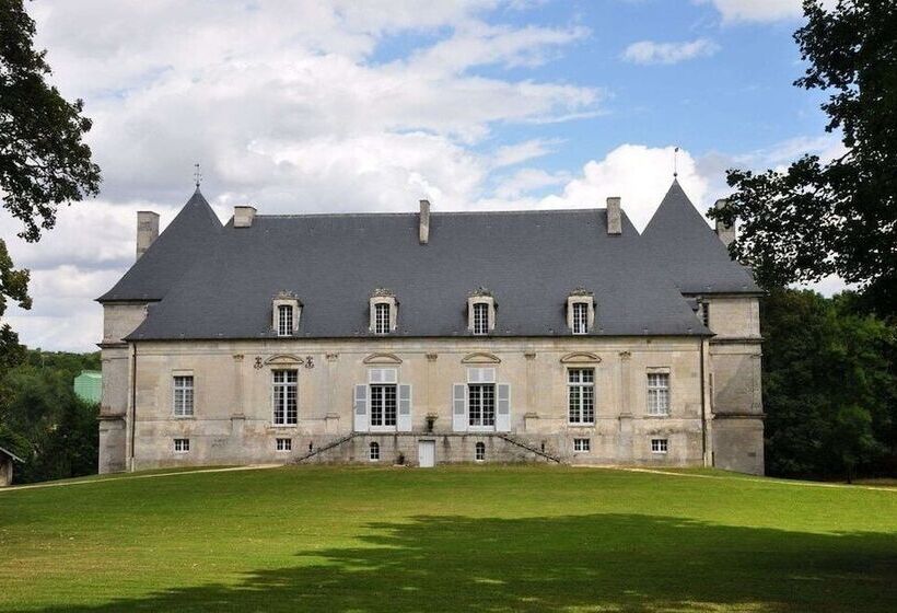 פנסיון Presque Au Chateau