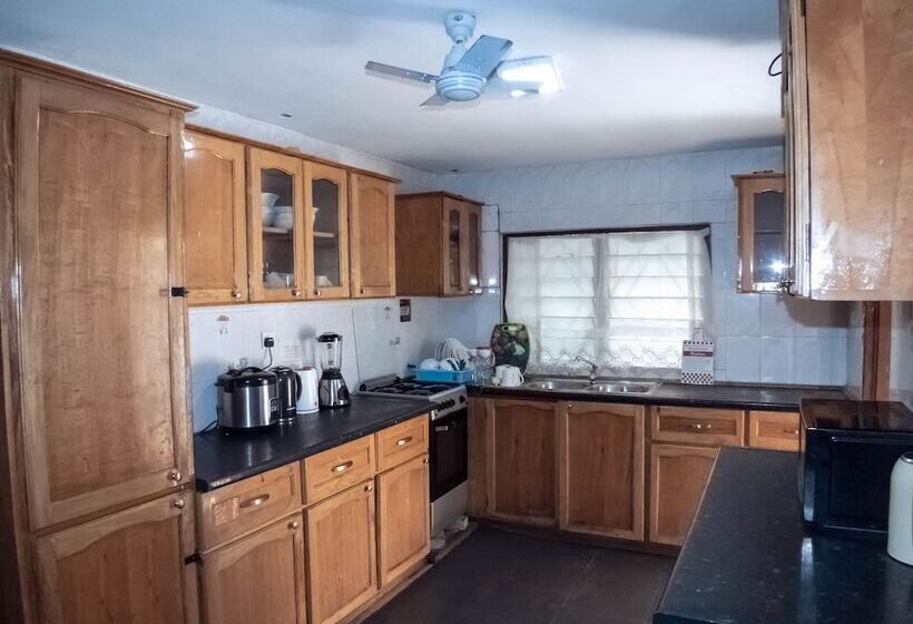 بنسيون St Mary S At Hills Guest House