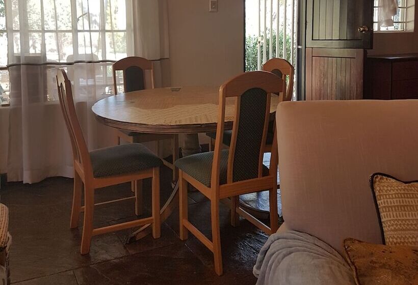 Пансион Stoneybrooke Farm