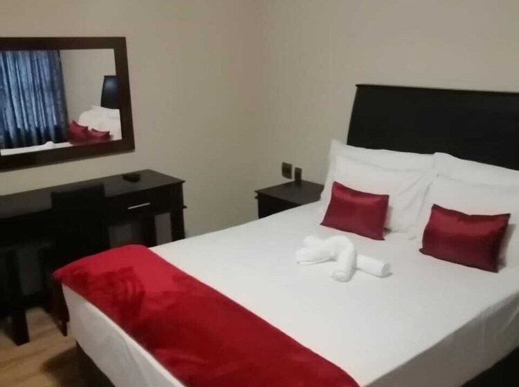 פנסיון Thames Guest House