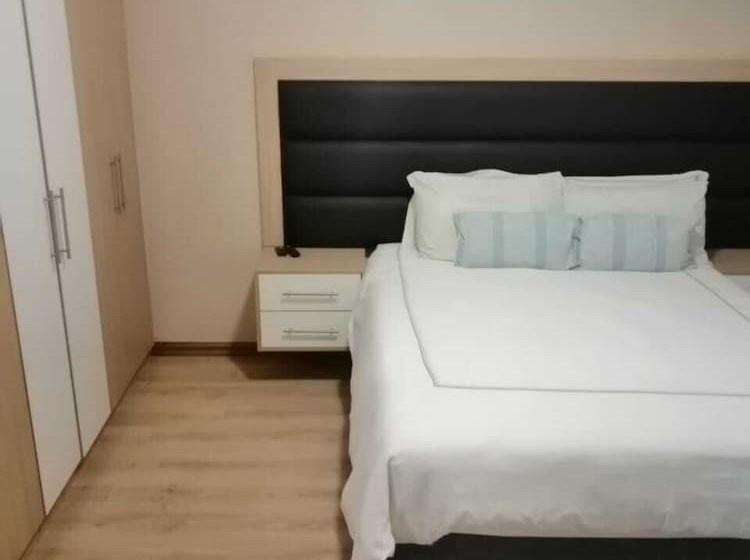 פנסיון Thames Guest House