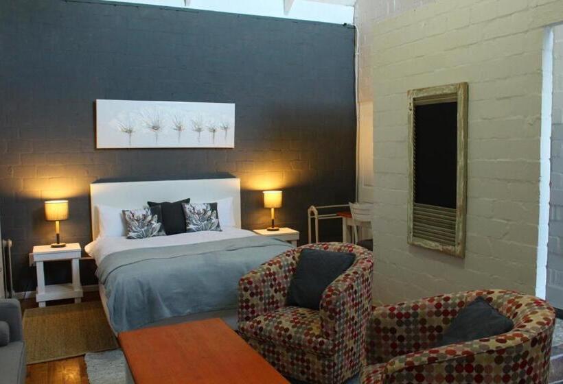 Пансион West Coast Seaside Getaway