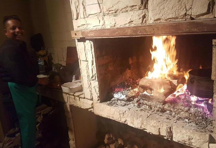 펜션 West Coast Seaside Getaway