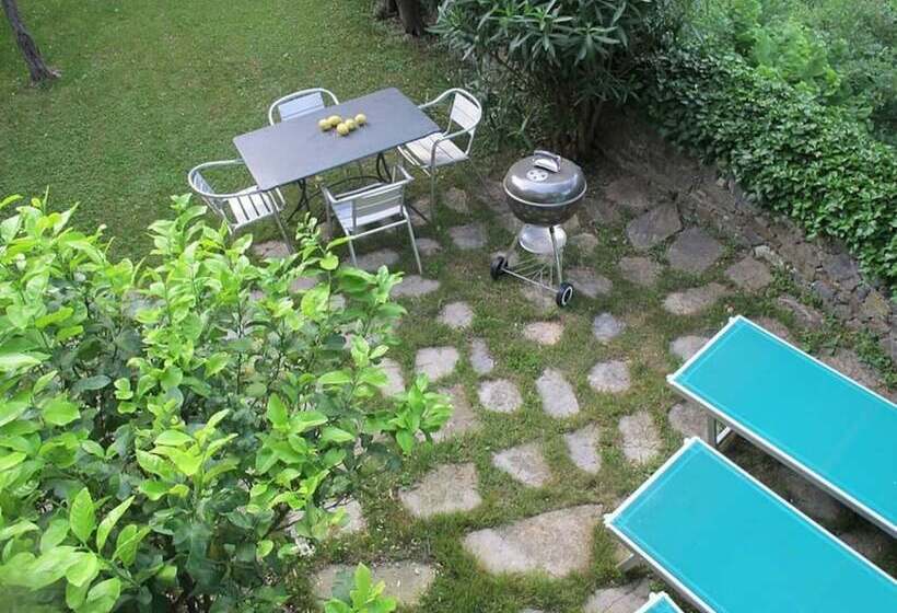 إقامة Oliveto Medieval Setting