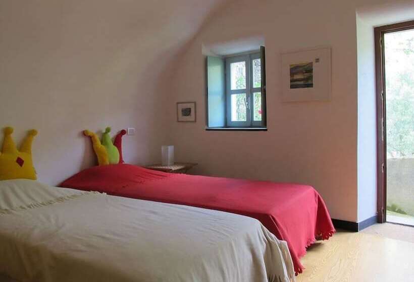 إقامة Oliveto Medieval Setting