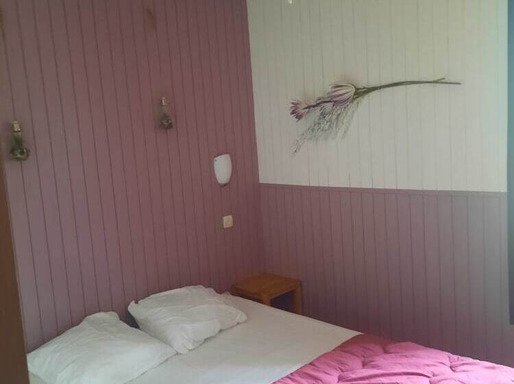 住所  Relais Du Salagou