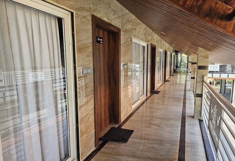 منتجع Ankit Vista Green Village