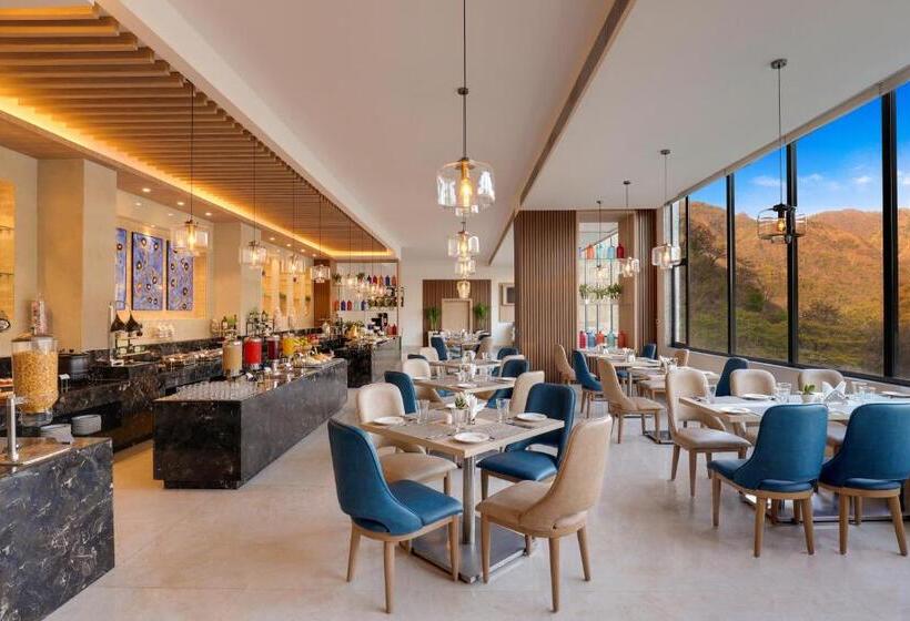 אתר נופש Lemon Tree Hotel Tapovan Rishikesh