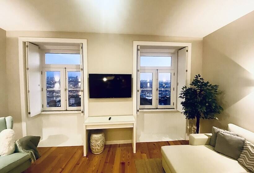 Vitoria's Terrace Apartments