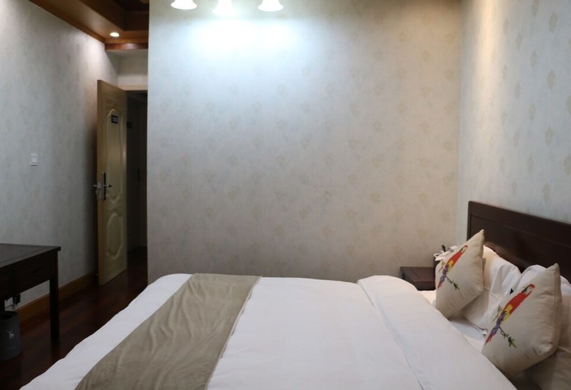 Yi Su Hotel Pudong Airport