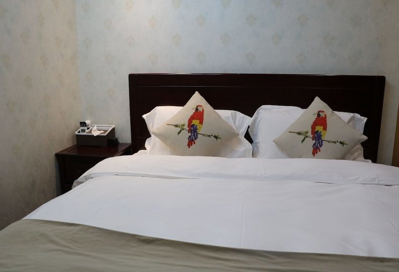 Yi Su Hotel Pudong Airport