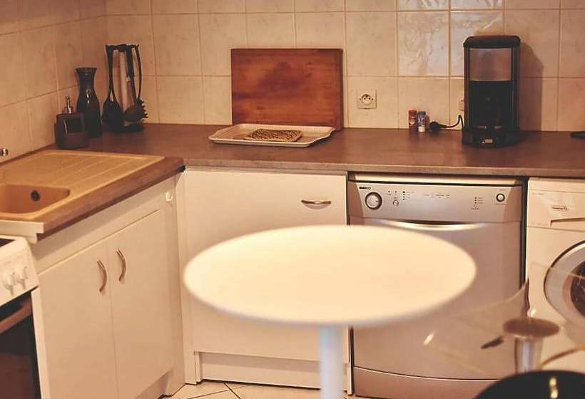 A Deux Pas Du Rhône