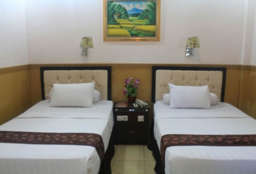 Anggraeni Hotel Ketanggungan