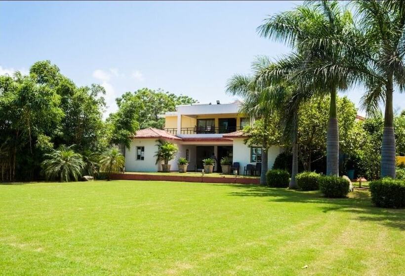 Asiatic Pride Resort