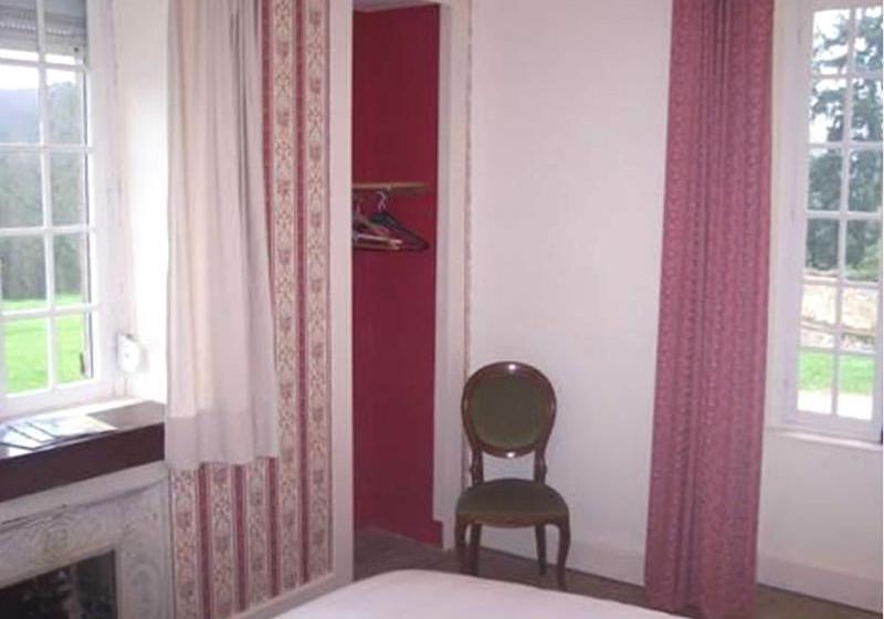 ベッドアンドブレックファースト Château De Poussignol