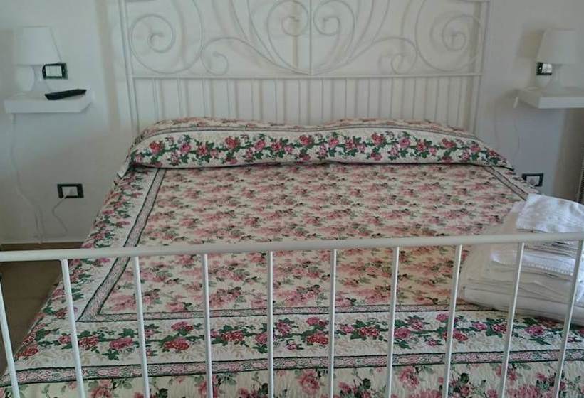 مبيت وإفطار La Casa Bianca