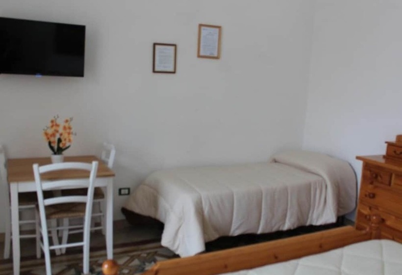 مبيت وإفطار La Casa Bianca