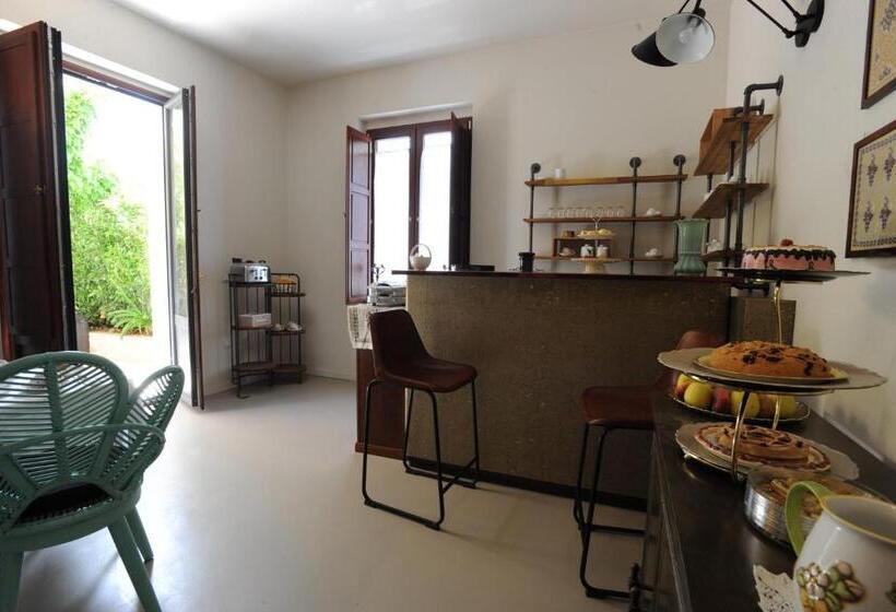 민박 Palazzo Scura