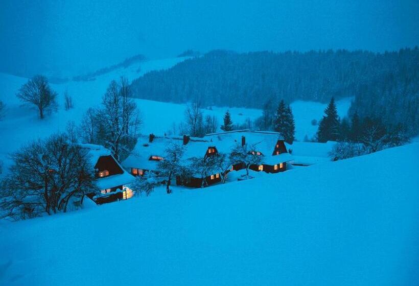 Bed and Breakfast Wellness Rezort Jánošíkov Dvor