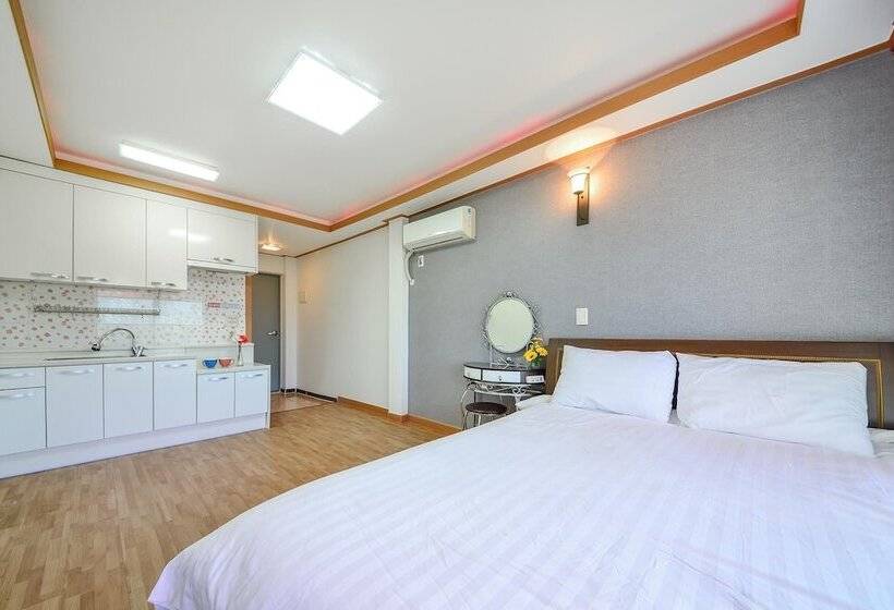 Ganghwa Punggyung Gryujineon Zip Pension