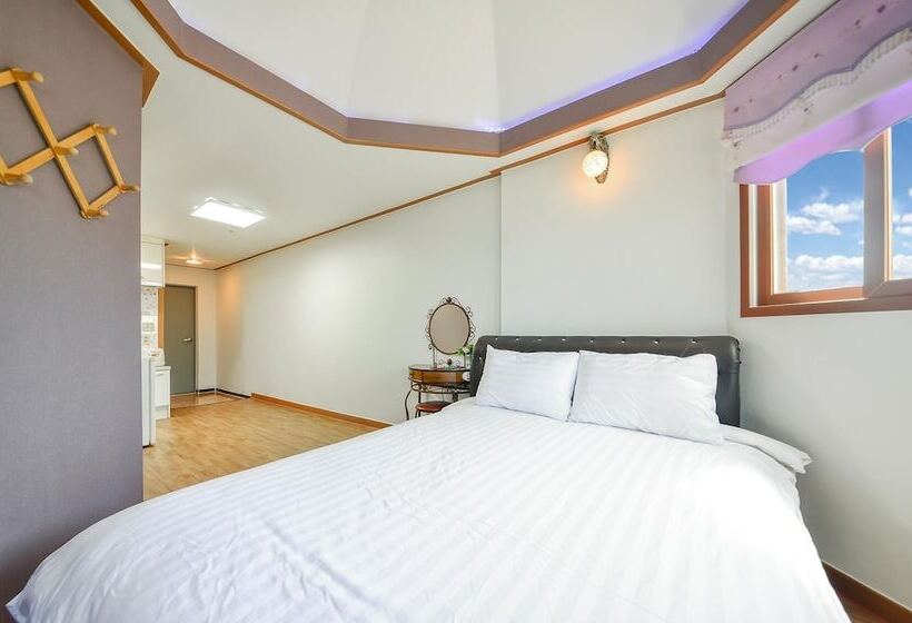 Ganghwa Punggyung Gryujineon Zip Pension