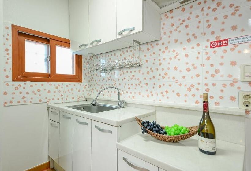 Ganghwa Punggyung Gryujineon Zip Pension