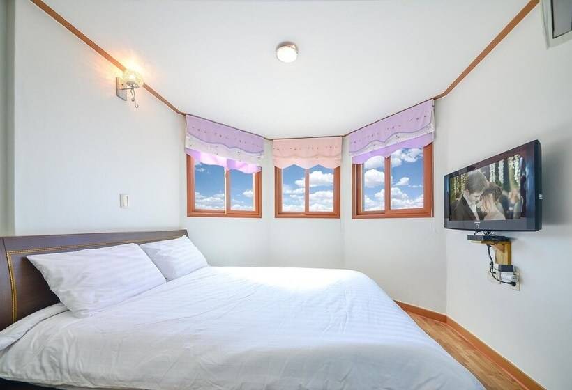 Ganghwa Punggyung Gryujineon Zip Pension