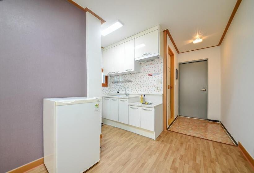 Ganghwa Punggyung Gryujineon Zip Pension