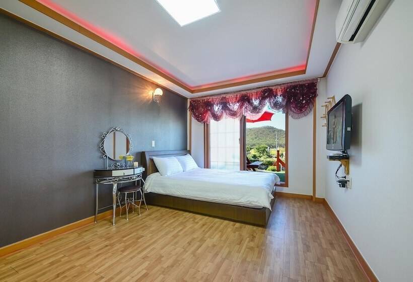 Ganghwa Punggyung Gryujineon Zip Pension