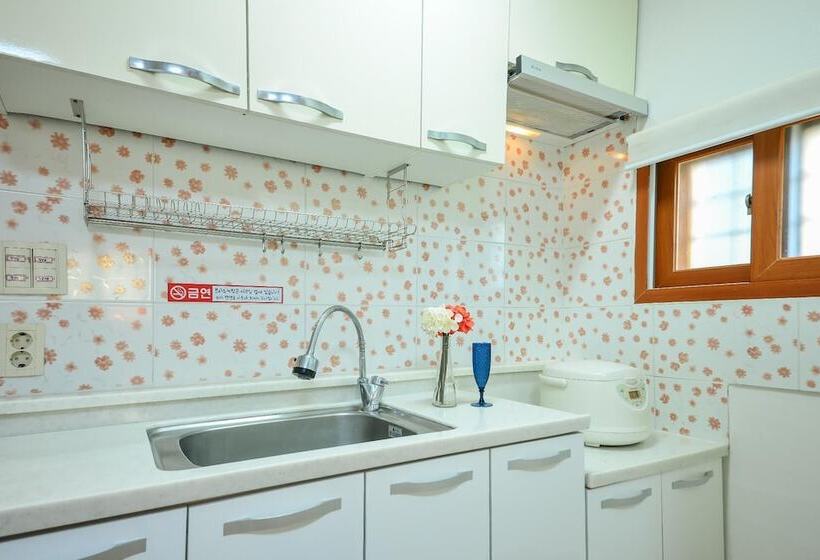 Ganghwa Punggyung Gryujineon Zip Pension