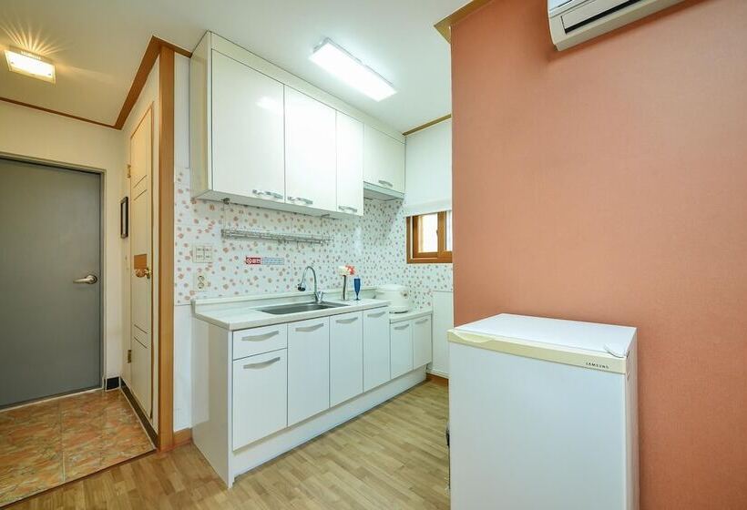 Ganghwa Punggyung Gryujineon Zip Pension