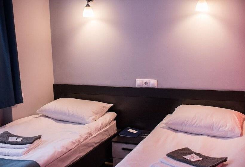 مسافرخانه Tkachi