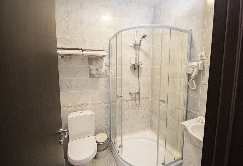 مسافرخانه Tkachi