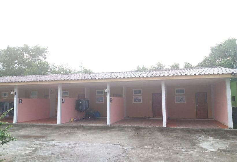 ホテル 7 Up Resort