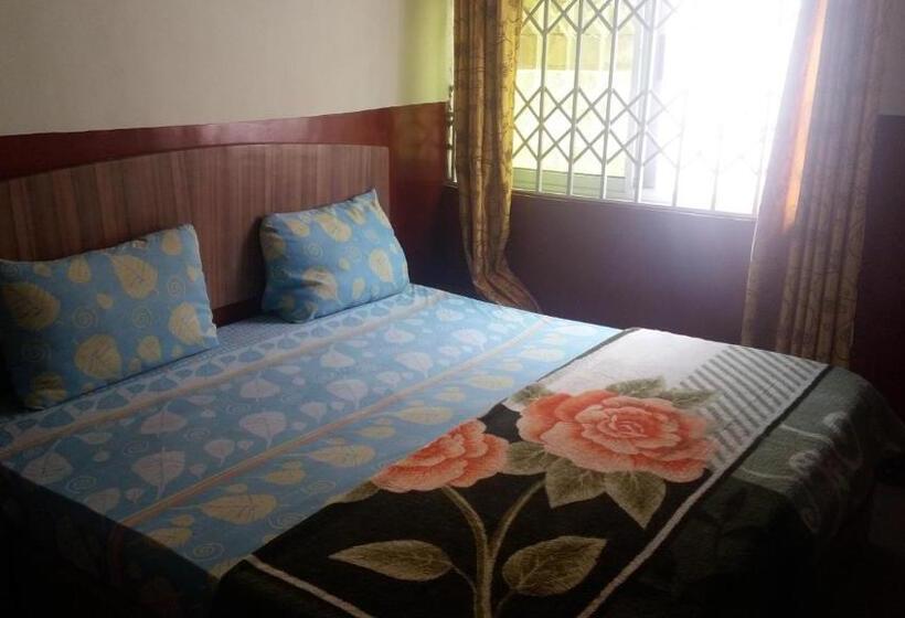 בית מלון כפרי Adinkra City