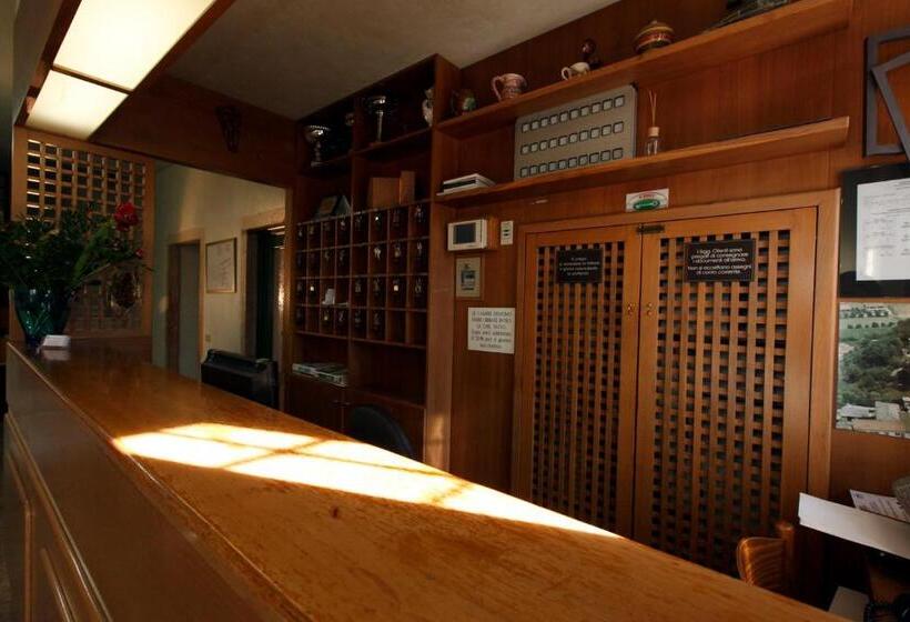 فندق Albergo Ristorante Giulietta E Romeo