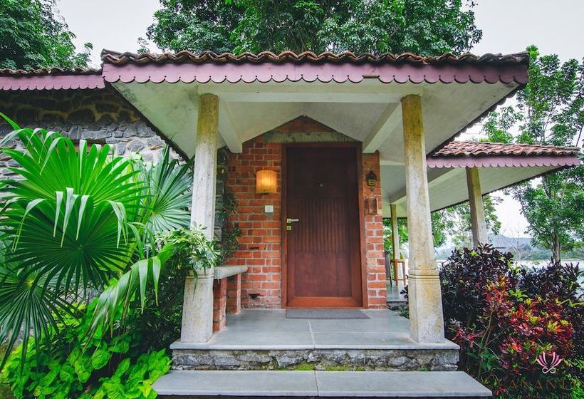 ホテル Anantya By The Lake