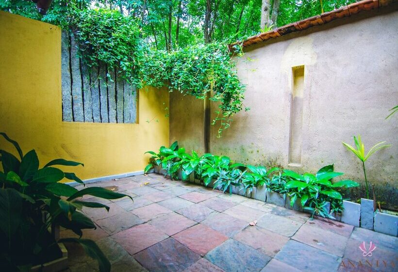 ホテル Anantya By The Lake