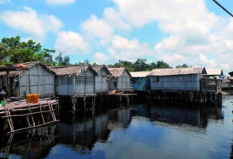 فندق Ankobra Beach Resort