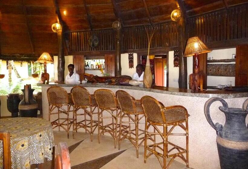 فندق Ankobra Beach Resort