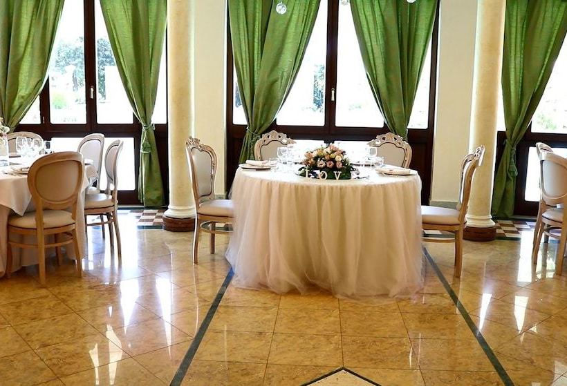 Отель Arco Di Magliano