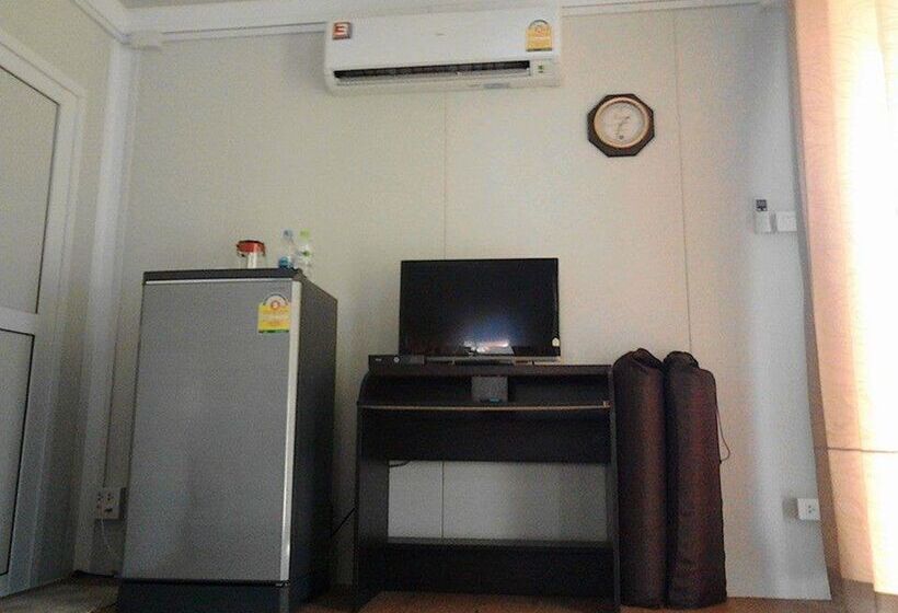 ホテル Baan Pennee